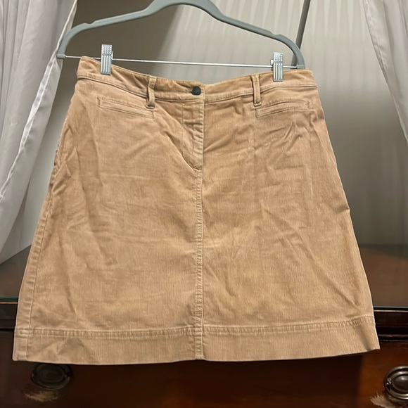 Talbots Dresses & Skirts - EUC Host Pick Talbots Size 8 Petite Tan Mini Skirt With Pockets